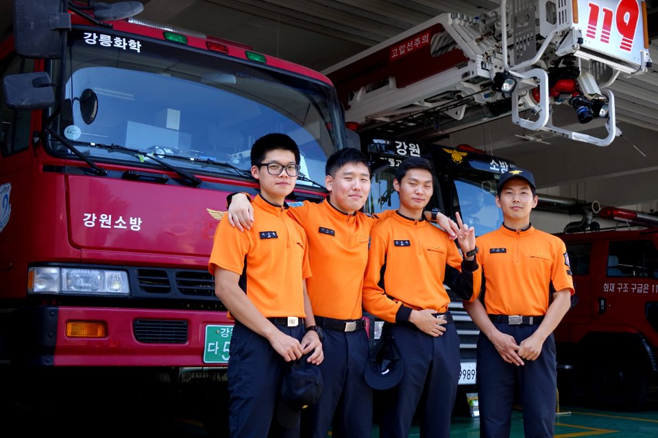 2015년 9월 강원도 강릉시 강릉소방서 누리콩어린이집 소방안전교육 강릉소방서 의무소방대원들 20150912최광모DSC02805