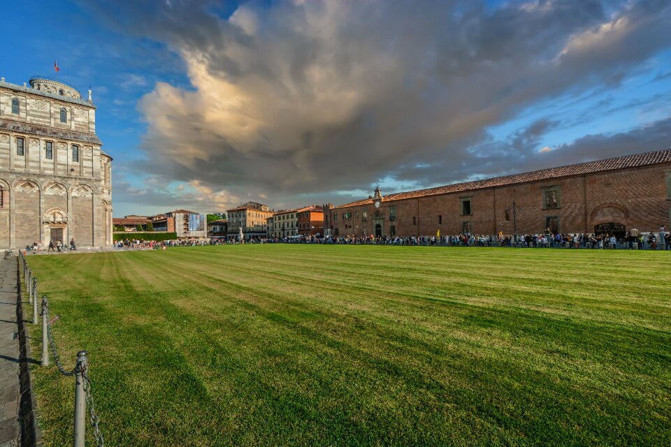 Sky architecture pisa
