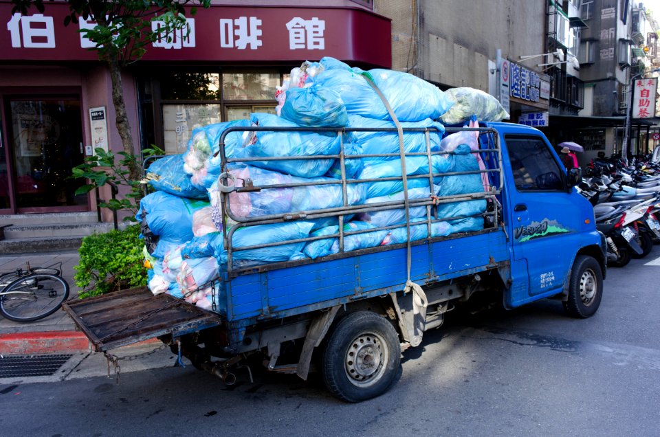 Cleaning Company Veryca Truck Full Loaded Trash Bags 20141206