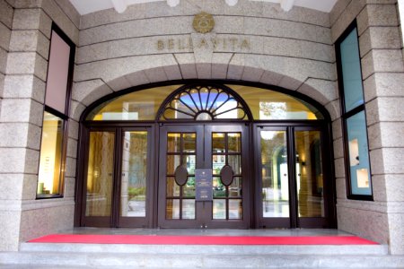 Closed Bellavita East Entrance 20160327