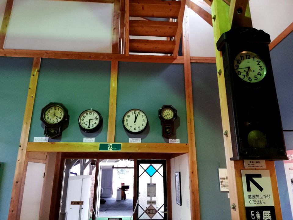 Clocks (21041313395)