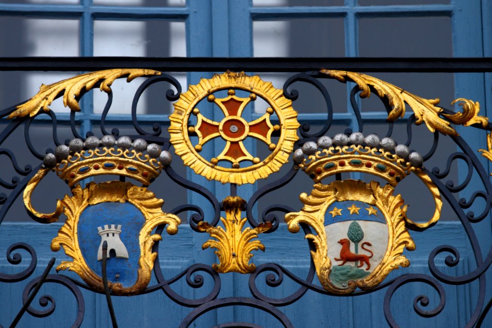 Coats of arms, balcony of Capitole of Toulouse 06