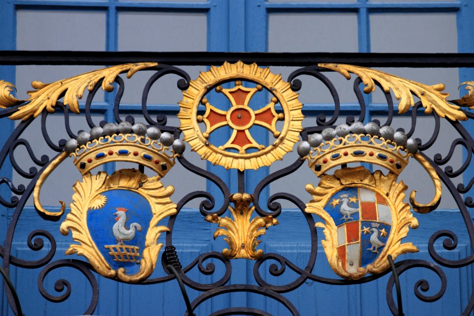Coats of arms, balcony of Capitole of Toulouse 16