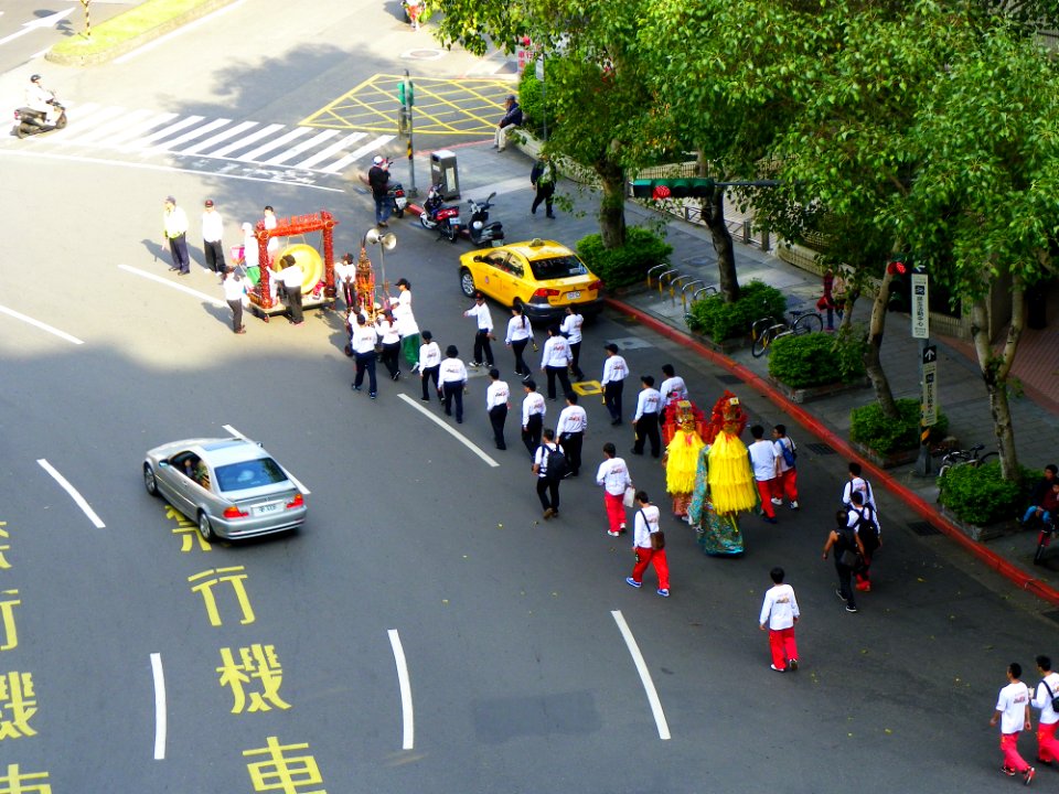 Ciyou Temple Mazu Cruise Parade 20131117-004