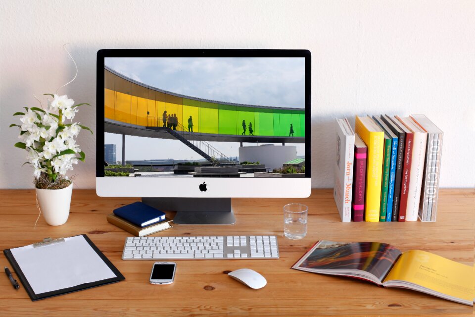 Creative screen computer