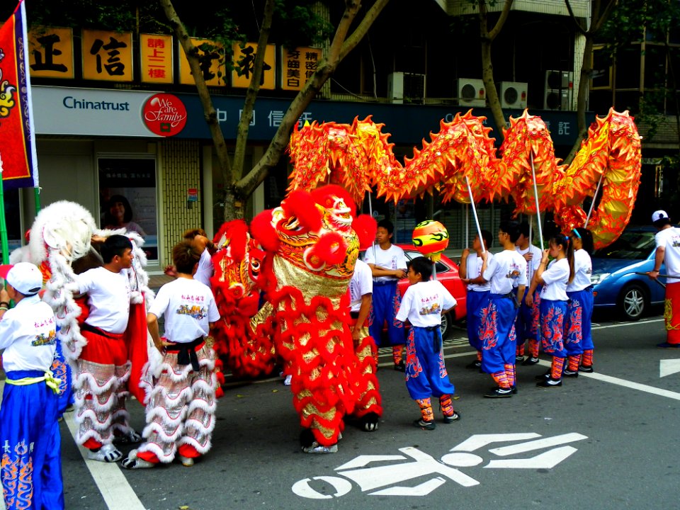 Ciyou Temple Mazu Cruise Parade 20131117-076