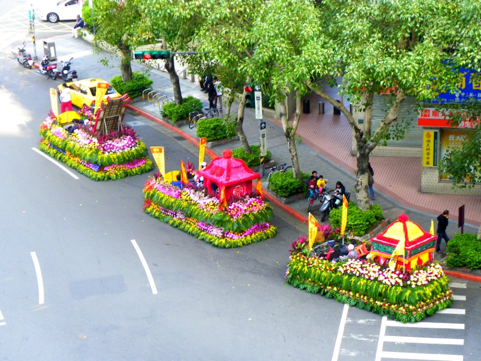 Ciyou Temple Mazu Cruise Parade 20131117-007