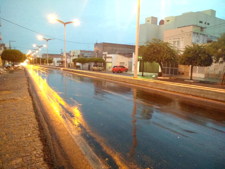 Chuva em Pau dos Ferros (RN), 22jan2017