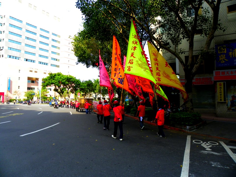 Ciyou Temple Mazu Cruise Parade 20131117-026