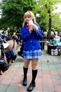 Cosplayer of Kotori Minami with Grass Mud Horse Doll in CWT39 20150228