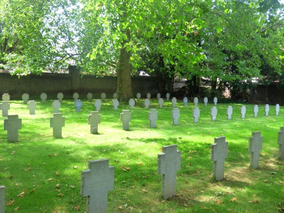 Cimetière militaire allemand de Billy-Montigny 9