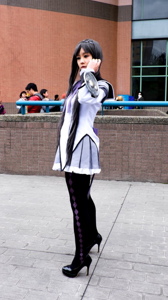 Cosplayer of Homura Akemi, Puella Magi Madoka Magica in CWT39 20150301b