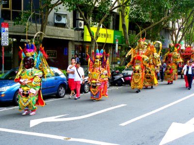 Ciyou Temple Mazu Cruise Parade 20131117-048