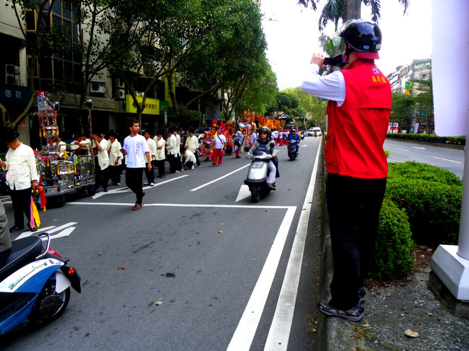 Ciyou Temple Mazu Cruise Parade 20131117-079
