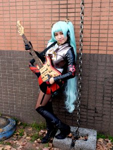 Cosplayer of Hatsune Miku with Electric Guitar at CWT42 20160213a