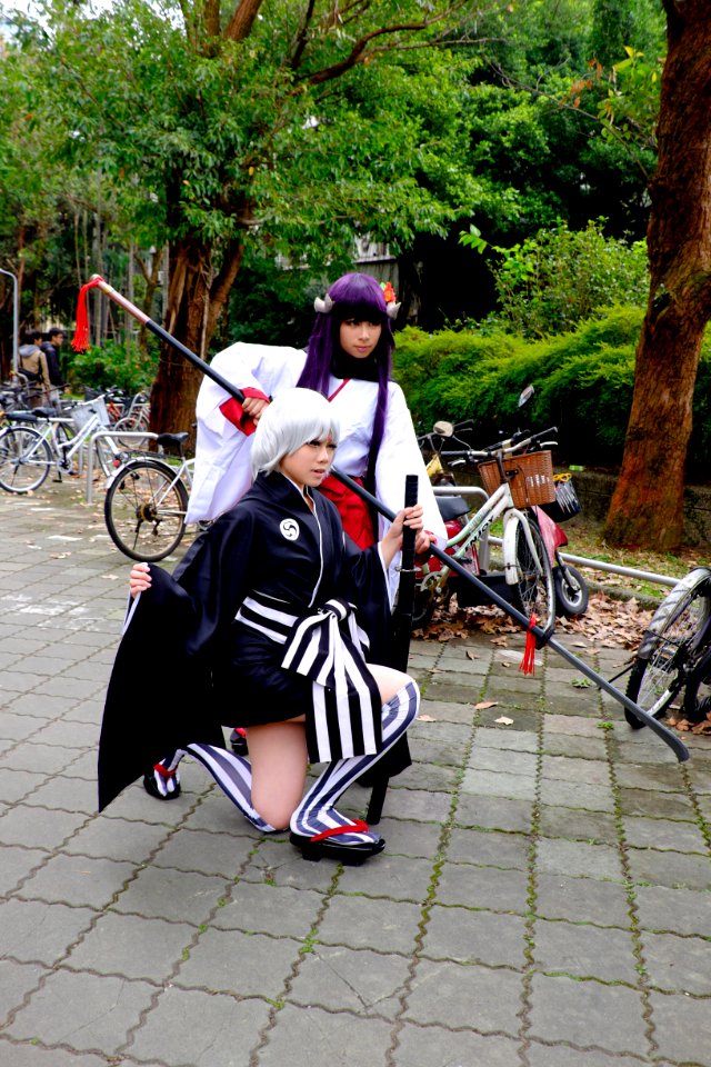 Cosplayers of Ririchiyo Shirakiin and Mikoto Inukami, Inu x Boku SS at CWT39 20150228