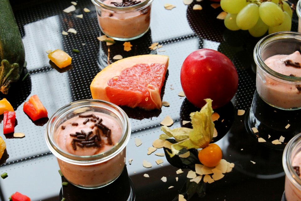 Dessert tomato pudding