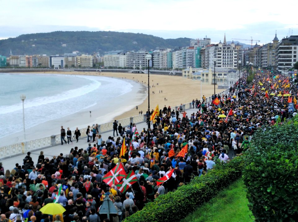 Buruzagi katalanen kontrako epaiak - protesta Donostia (05)