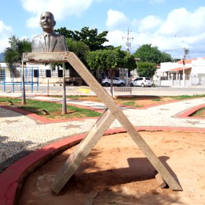 Busto de Aurino Carlos, Almino Afonso (RN)
