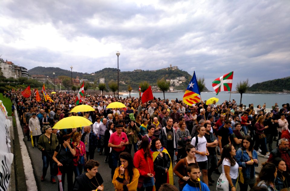 Buruzagi katalanen kontrako epaiak - protesta Donostia (10)