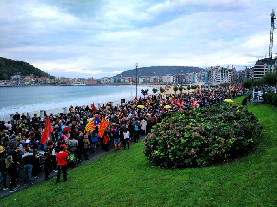 Buruzagi katalanen kontrako epaiak - protesta Donostia (07)
