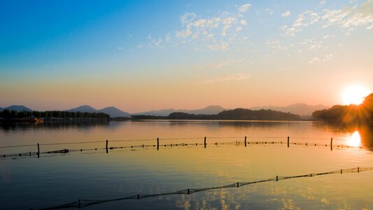 West lake sunset the fall of the west lake Free photos