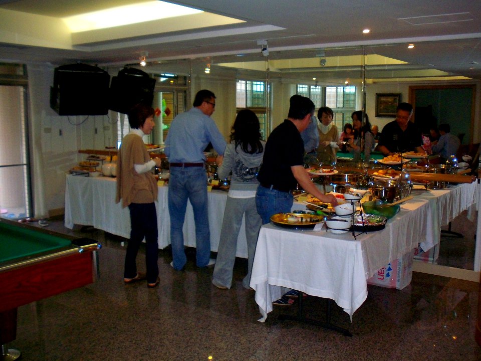 Buffet Lunch in Private Villa at Tamsui, New Taipei 20110204b