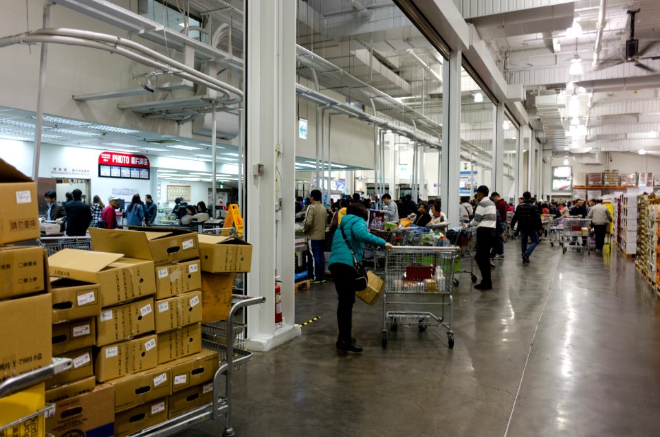 Checkouts at 1st Floor, Costco Neihu Warehouse 20161229