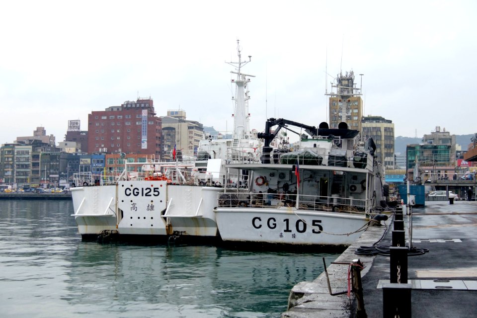 CG 125 Lienchiang and CG 105 Mou Hsing shipped in Keelung 20170309