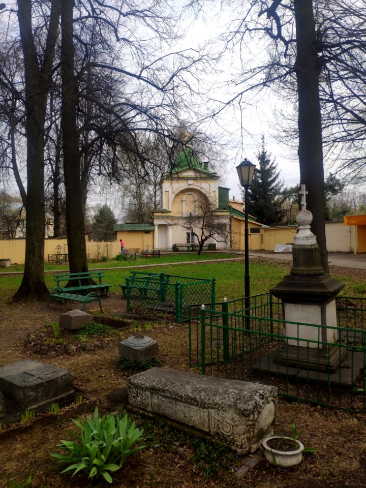 Chapel of Church of the Theotokos of Vladimir in Vinogradovo - 2021-05-02 - p1