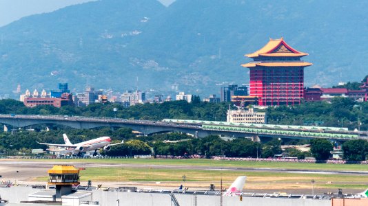 China Eastern Airlines Airbus A330-343X B-6127 Final Approach at Taipei Songshan Airport 20140930a