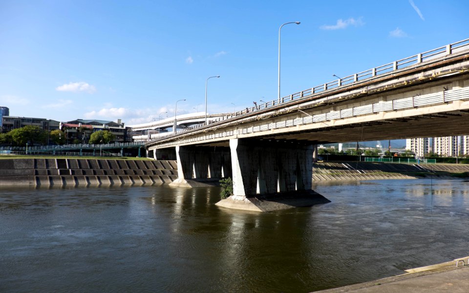 Chenggong Bridge West Side 20141030