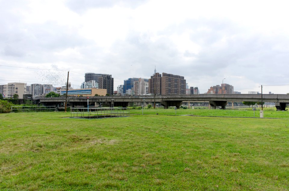 Chengmei Bridge East Side 20141004a