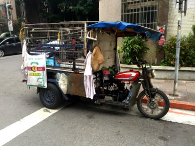 Cargo Motor Trike in Lane 101, Sanmin Road, Taipei 20160408
