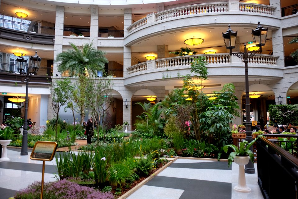 Central Court of Bellavita 1F 20160327b