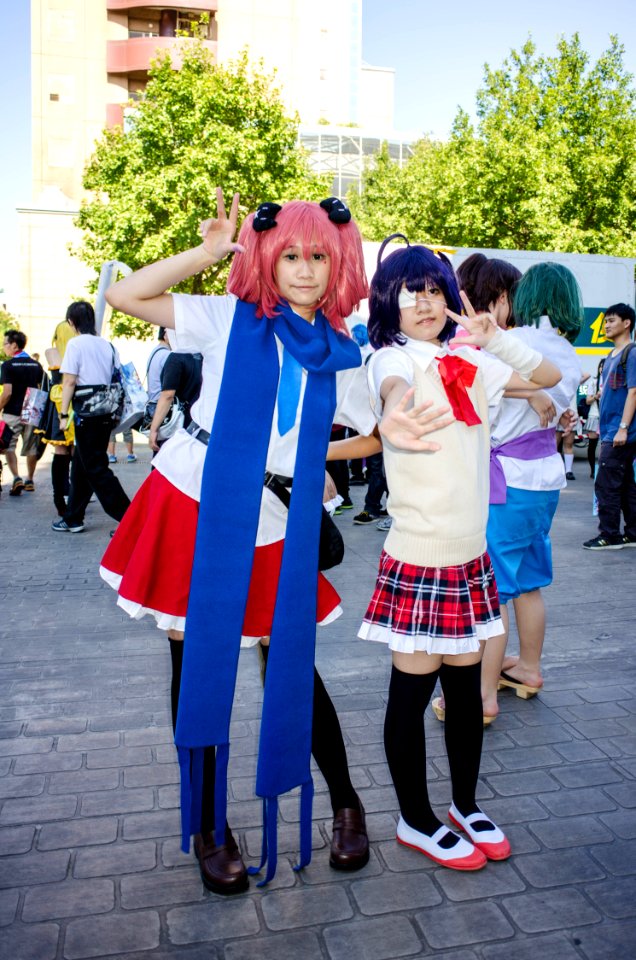 Cosplayers of Rikka Takanashi and Satone Shichimiya in FF24 20140727