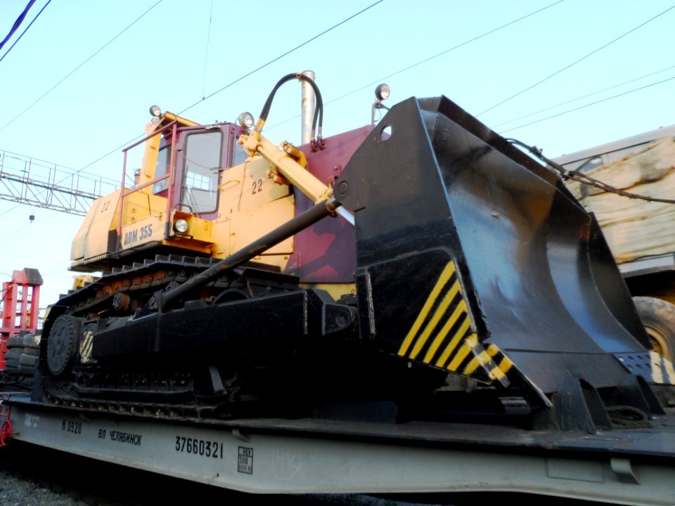 Emergency-repair-recovery train (09)