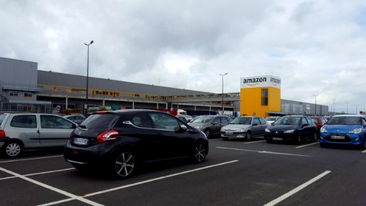 Entrepôt Amazon Lauwin-Planque juillet 2016 2