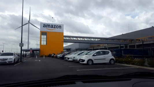 Entrepôt Amazon Lauwin-Planque juillet 2016 1