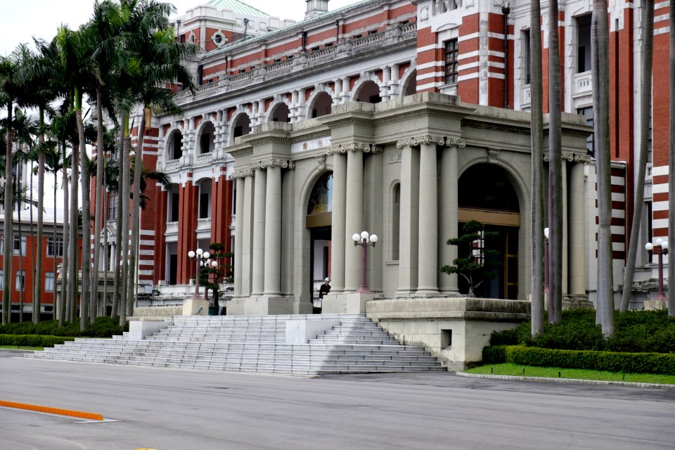 Entrance of Presidential Building, ROC 20150210