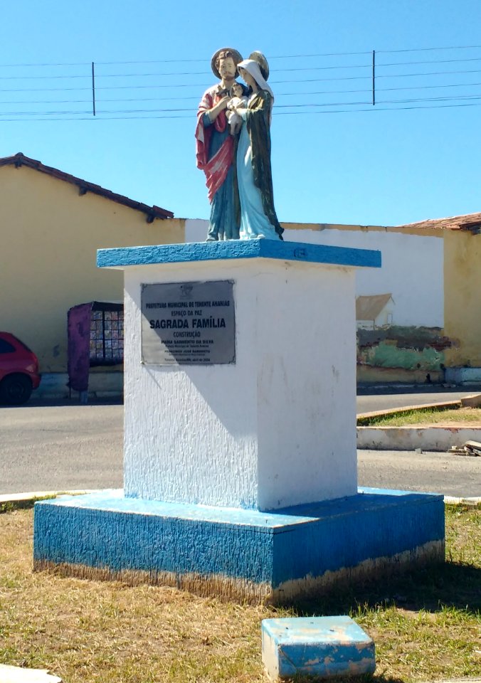 Estátua da Sagrada Família, Tenente Ananias (RN)