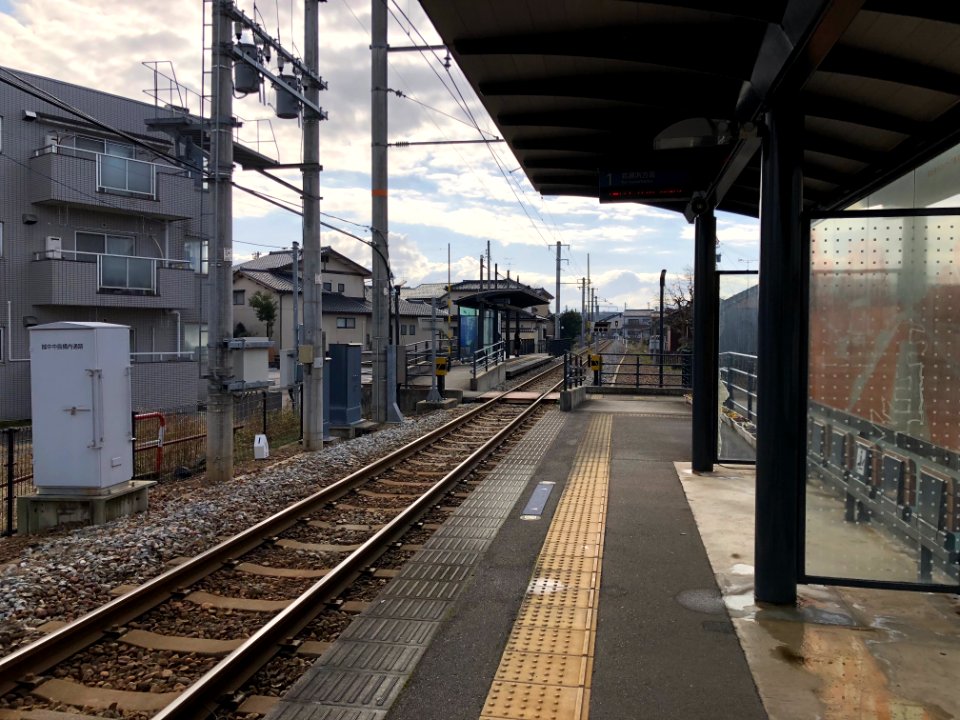 Etchu-Nakajima Station(2)