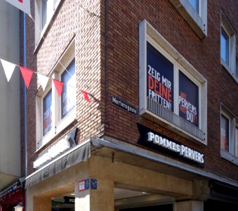 Düsseldorf, Pommers pervers, Bolkerstraße Ecke Mertensgasse (Juli 2020) (1)