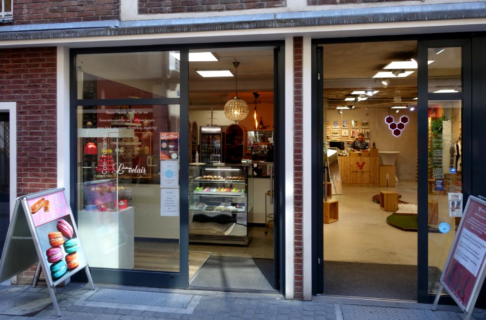 Düsseldorf, L'eclair, Kapuzinergasse (Juli 2020)