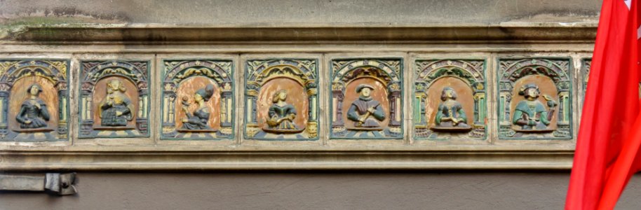 Długa 85 Gdańsk relief