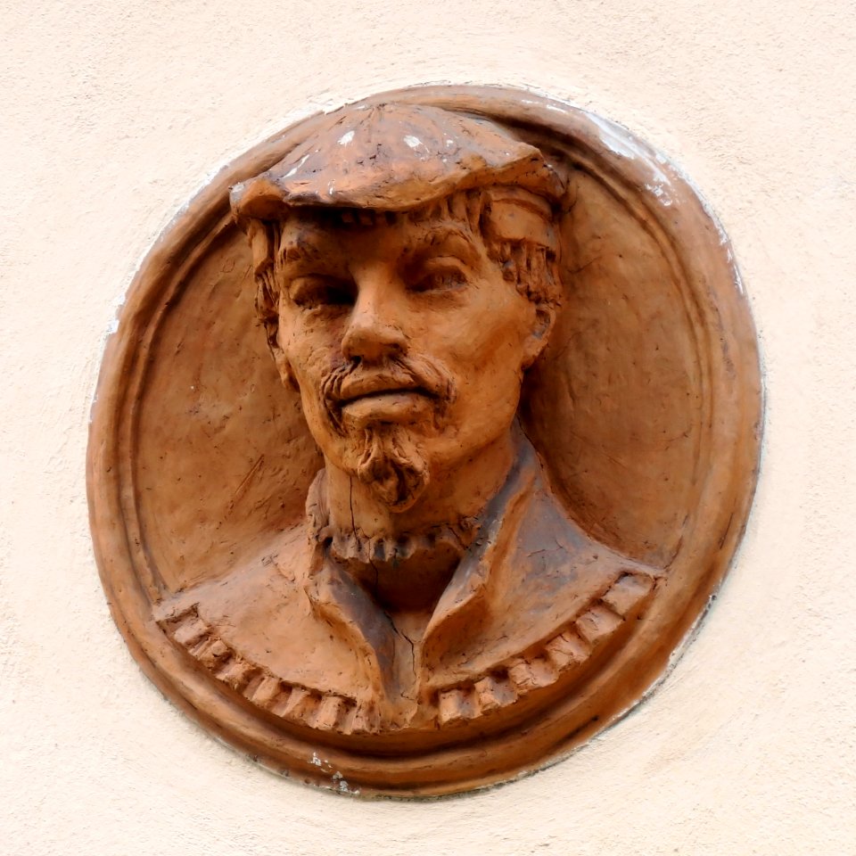 Długa 77 Gdańsk relief (2)