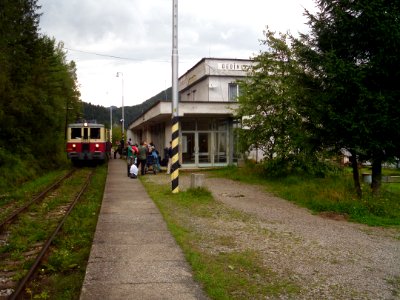 Dedinky train stop photo