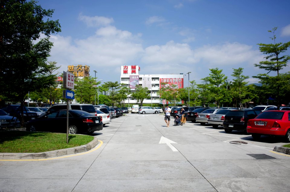 Costco Neihu Warehouse Car Park 20140928