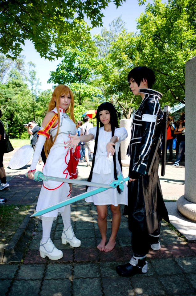 Cosplayers of Asuna, Yu, Kirito, Sword Art Online in FF24 20140727