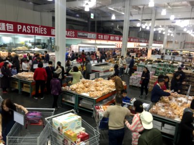 Costco Neihu Warehouse 1st Floor Food Area 20160320b
